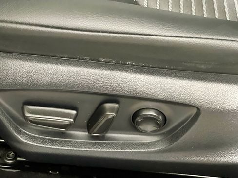 Used 2023 Toyota Camry SE FWD image 15