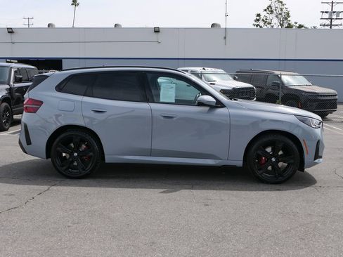 Used 2025 BMW X3 xDrive30i w/ Premium Package image 3