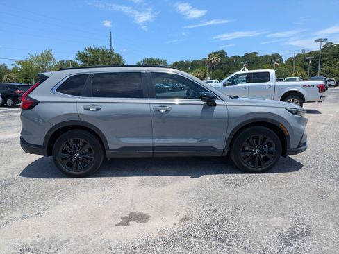 Used 2025 Honda CR-V Sport Touring image 3