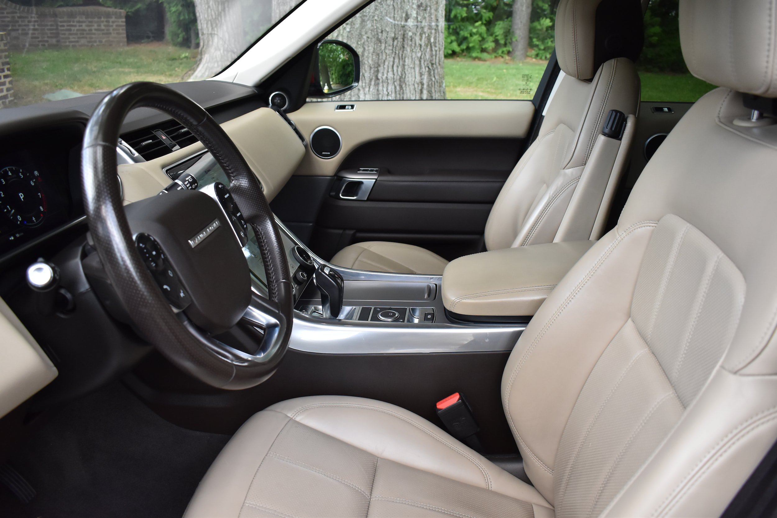 Used 2019 Land Rover Range Rover Sport HSE AWD/4WD image 21