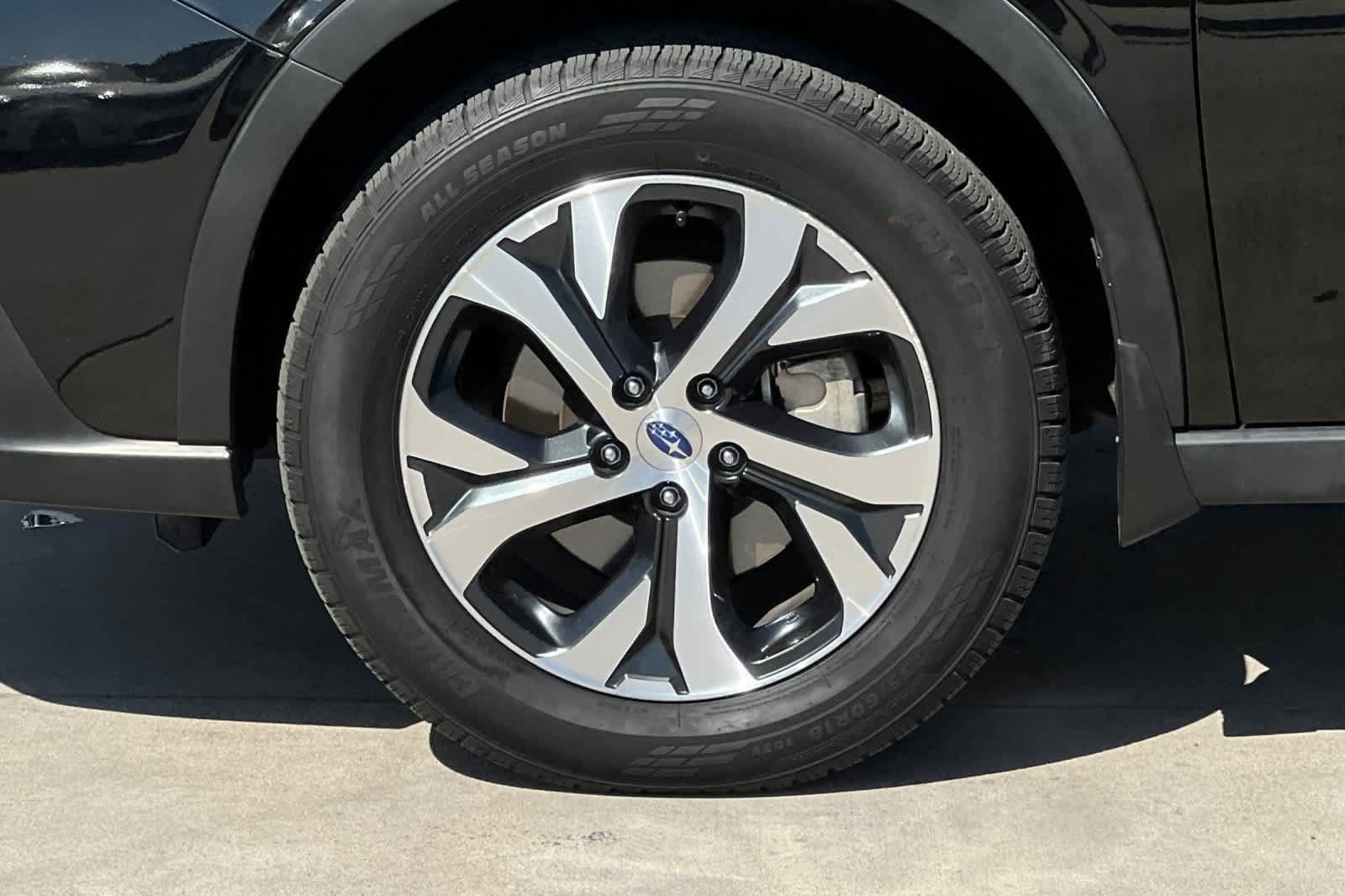 Used 2021 Subaru Outback Touring w/ Popular Package #2 AWD/4WD image 12