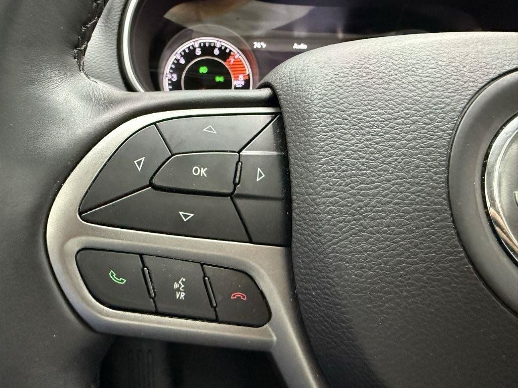 Used 2019 Jeep Cherokee Limited AWD/4WD image 14
