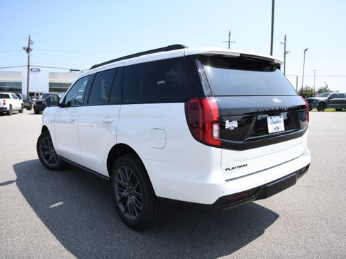 New 2027 Ford Expedition Platinum w/ Stealth Appearance Package RWD image 8