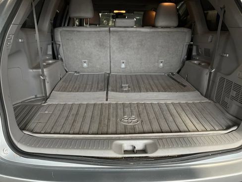 Used 2019 Toyota Highlander XLE image 24