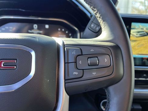 Used 2025 GMC Sierra 1500 Elevation image 29