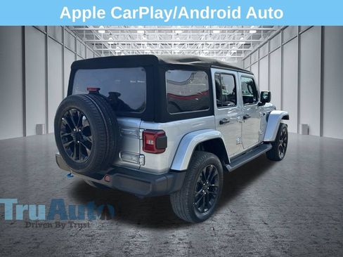 Used 2023 Jeep Wrangler Unlimited Sahara w/ Cold Weather Group AWD/4WD image 8