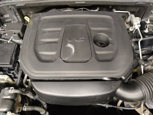 Used 2019 Jeep Grand Cherokee Laredo w/ Laredo X Package image 30