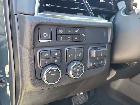 New 2026 Chevrolet Suburban Z71 w/ Comfort Package image 14