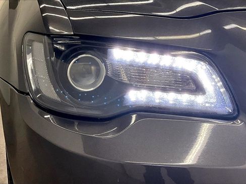 Used 2021 Chrysler 300 S image 32