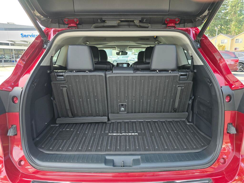 Used 2021 Toyota Highlander Limited FWD image 5