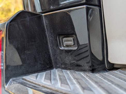 Used 2024 GMC Hummer EV 2X w/ LPO, Sport Package image 20