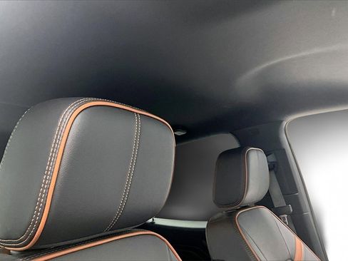 Used 2024 GMC Canyon AT4 image 27