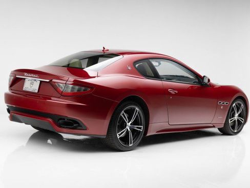 Used 2015 Maserati GranTurismo Sport image 15