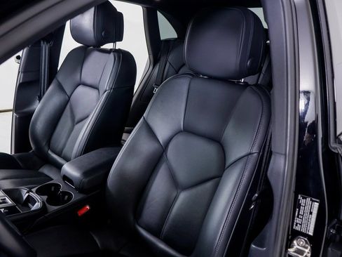 Certified 2023 Porsche Macan S image 12