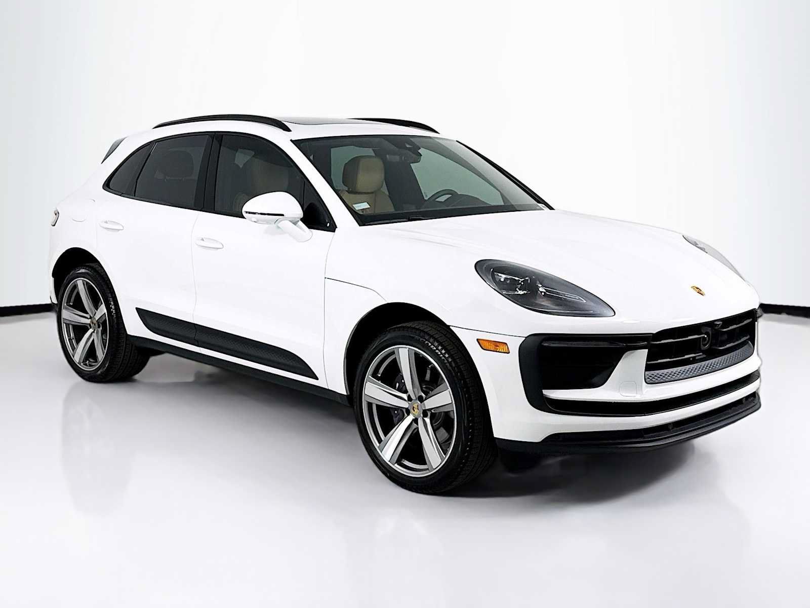 Used 2026 Porsche Macan AWD/4WD image 7