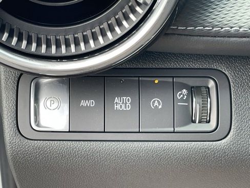 New 2026 Chevrolet Equinox LT w/ Convenience Package II image 27