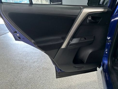 Used 2015 Toyota RAV4 LE w/ Four Season Floor Mat Package AWD/4WD image 13