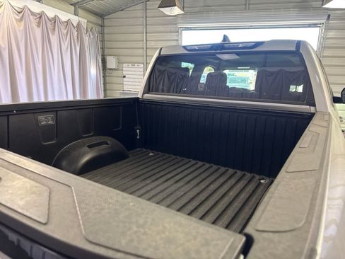 Used 2025 Toyota Tundra Platinum AWD/4WD image 16