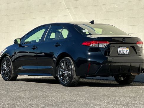 Used 2025 Toyota Corolla SE image 6