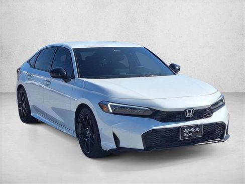 Used 2025 Honda Civic Sport image 3