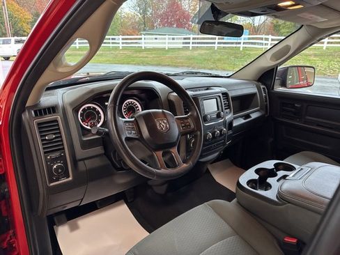 Used 2017 RAM 1500 Express image 10