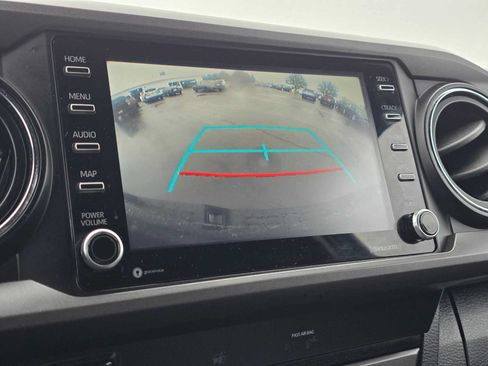 Used 2020 Toyota Tacoma TRD Sport AWD/4WD image 30