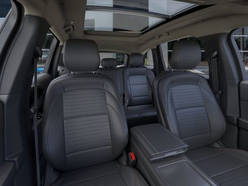 New 2026 Lincoln Nautilus Reserve AWD/4WD image 10