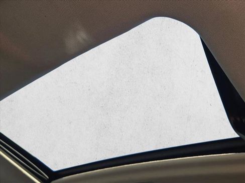 Used 2014 Toyota Highlander XLE AWD/4WD image 16