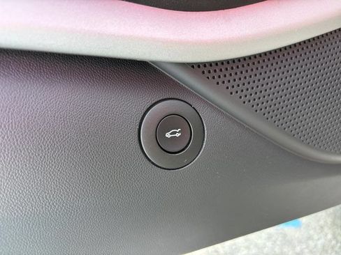Used 2023 Chevrolet Camaro LT RWD image 18