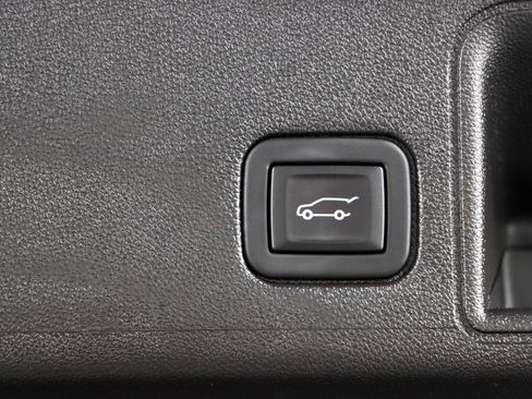 Used 2023 GMC Terrain SLT AWD/4WD image 29