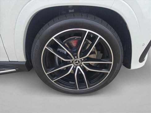 New 2026 Mercedes-Benz GLS 450 4MATIC image 9