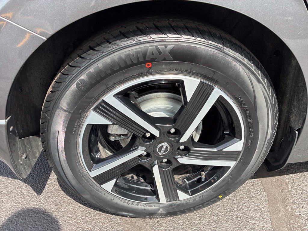 Certified 2024 Nissan Sentra SV FWD image 10