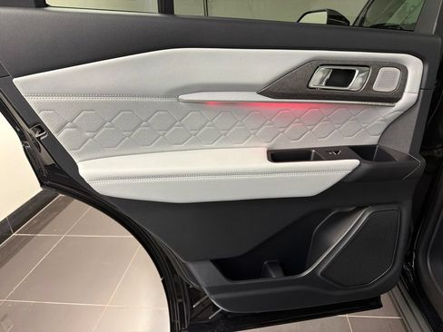 New 2026 Ford Explorer Platinum w/ LUX Leather Package AWD/4WD image 38
