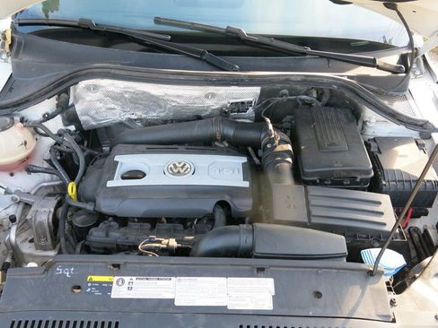 Used 2017 Volkswagen Tiguan Limited w/ Alloy Wheels Package image 31