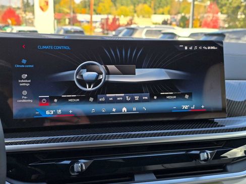 New 2026 BMW X5 M60i image 27