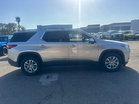 Used 2018 Chevrolet Traverse LT FWD image 4