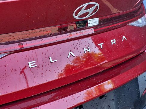Used 2024 Hyundai Elantra SEL w/ Convenience Package FWD image 13
