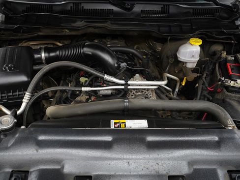 Used 2020 RAM 1500 Express w/ Wheel & Sound Group image 31