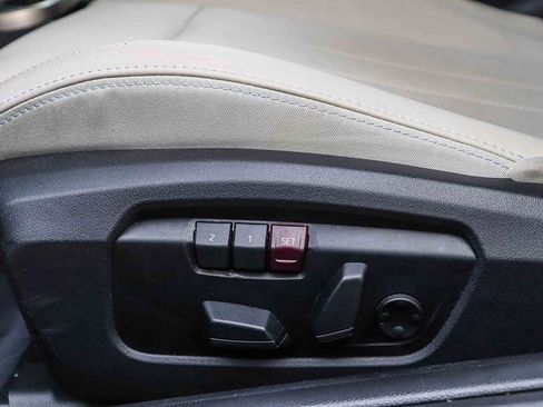 Used 2025 MINI Cooper 2-Door Hardtop FWD image 23