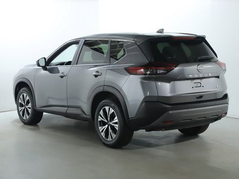 Used 2023 Nissan Rogue SV image 42