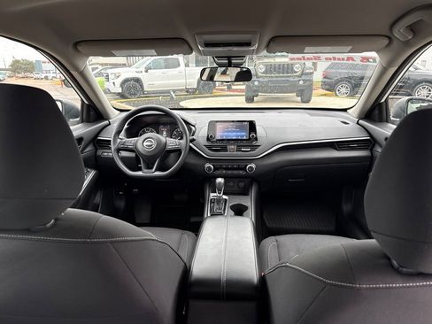 Used 2024 Nissan Altima 2.5 S image 35