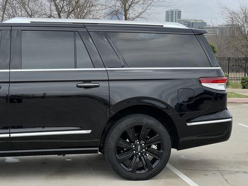 Used 2023 Lincoln Navigator L Reserve image 6