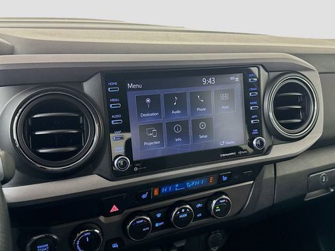 Used 2021 Toyota Tacoma TRD Sport image 11