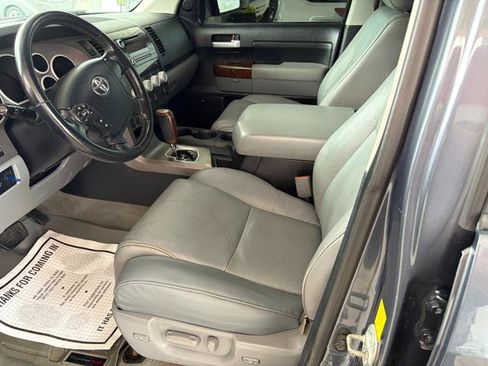 Used 2010 Toyota Tundra Limited AWD/4WD image 11