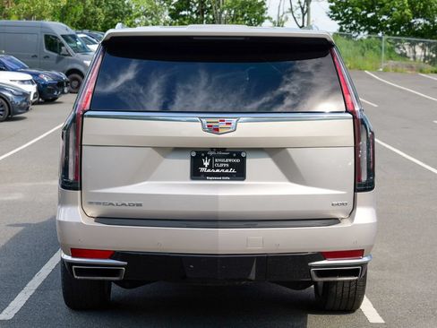 Used 2024 Cadillac Escalade ESV Premium Luxury Platinum AWD/4WD image 6
