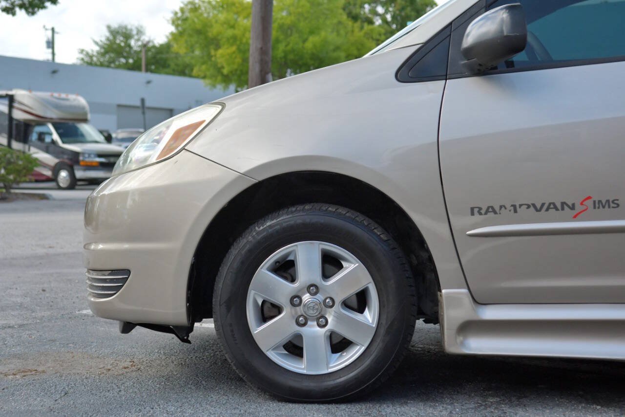 Used 2005 Toyota Sienna LE w/ Assistance Pkg 2 FWD image 7