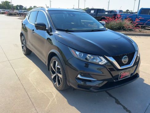 Used 2022 Nissan Rogue Sport SL AWD/4WD image 3