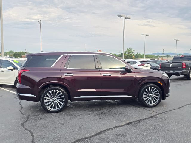 Used 2024 Hyundai Palisade Calligraphy AWD/4WD image 2