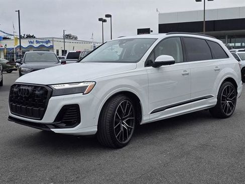 New 2025 Audi Q7 3.0T Prestige image 3