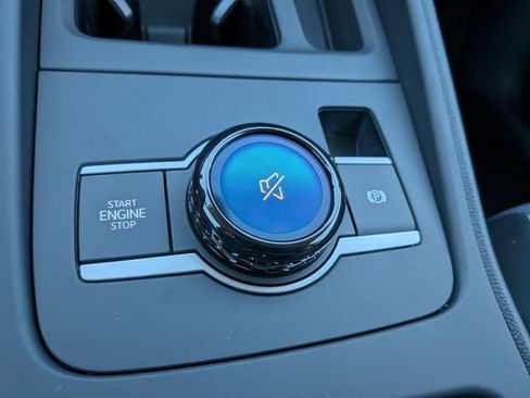 New 2026 Volkswagen Tiguan SE image 15